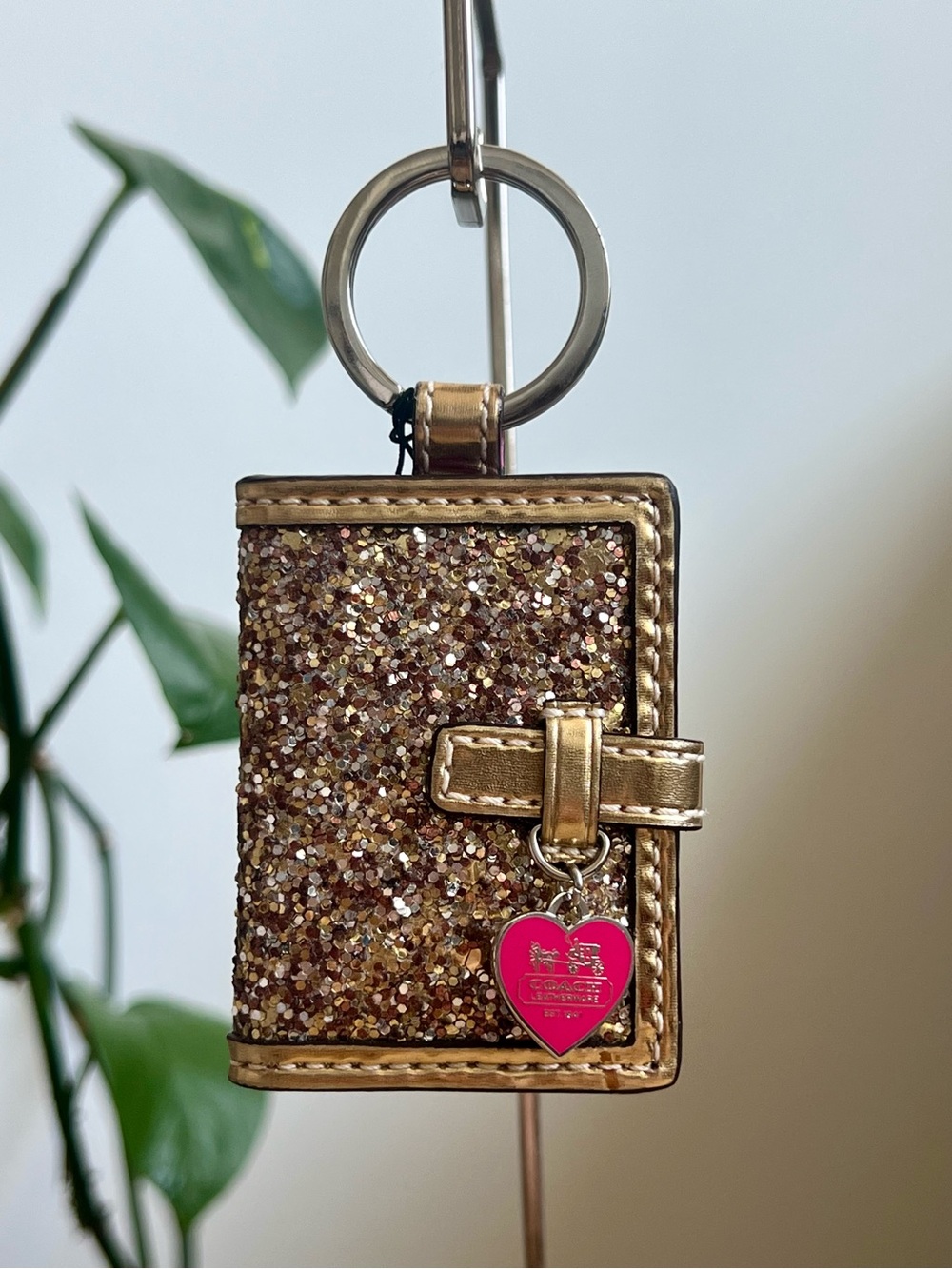 Vintage Coach Gold Glitter Mini Frame Keychain with Pink Heart Charm Y2K - Picture 2 of 12